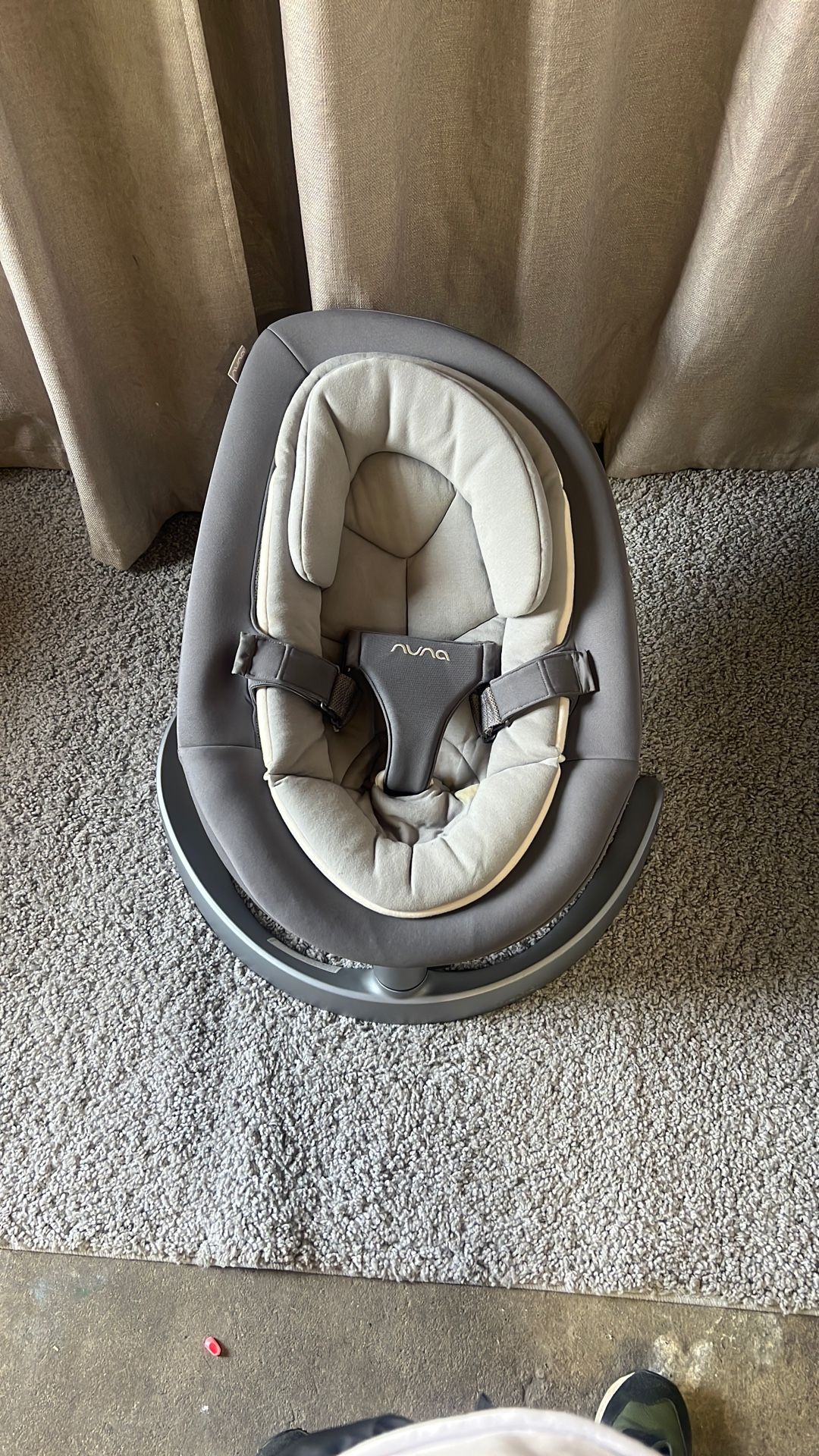 Nuna Leaf Grow Baby Swing