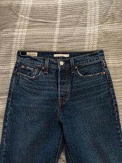 Levi's Premium Wedgie Straight Jeans Size 26