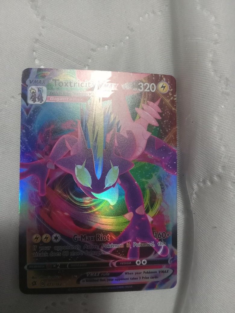 Toxtricity V Max Card