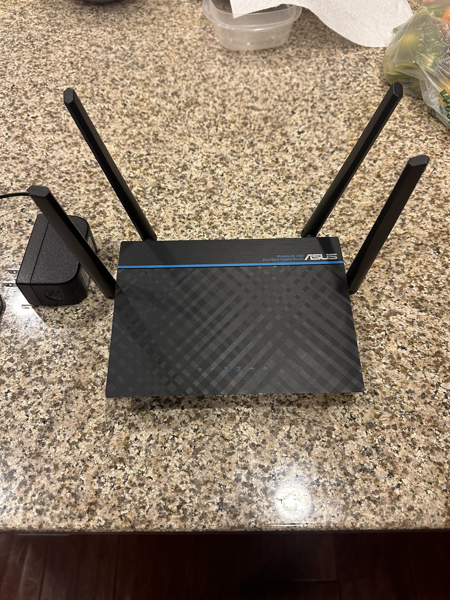 ASUS AC1300 WiFi router - Dual Band, Gigabit