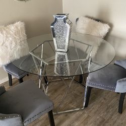 vendo mueble  con comedor 4 sillas  