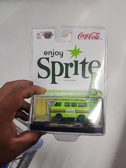 M2 Machines Chase Dodge Van