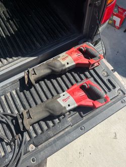 Milwaukee M18 Demo Sawzall (2)