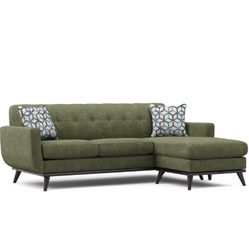 Rooms 2Go- Eastside Collection Chaise Sofa 