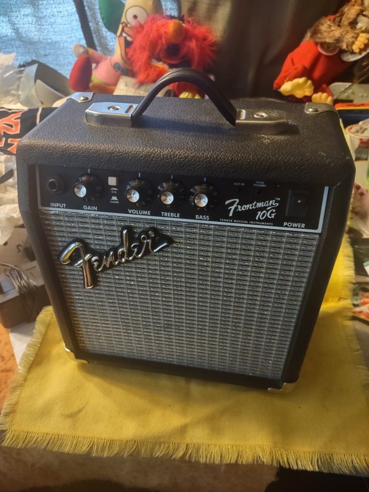 Fender Frontman 10g Practice Amp Works Good