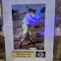⚾️ 8×10 AUTOGRAPHED PHOTO OF TED WILLIAMS  WITH C.O.A ⚾️