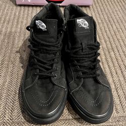 Vans Off The Wall Mens Size 7- Women’s size 8.5