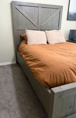 Queen Bed Set
