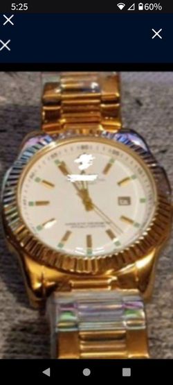Watch luxury watch.