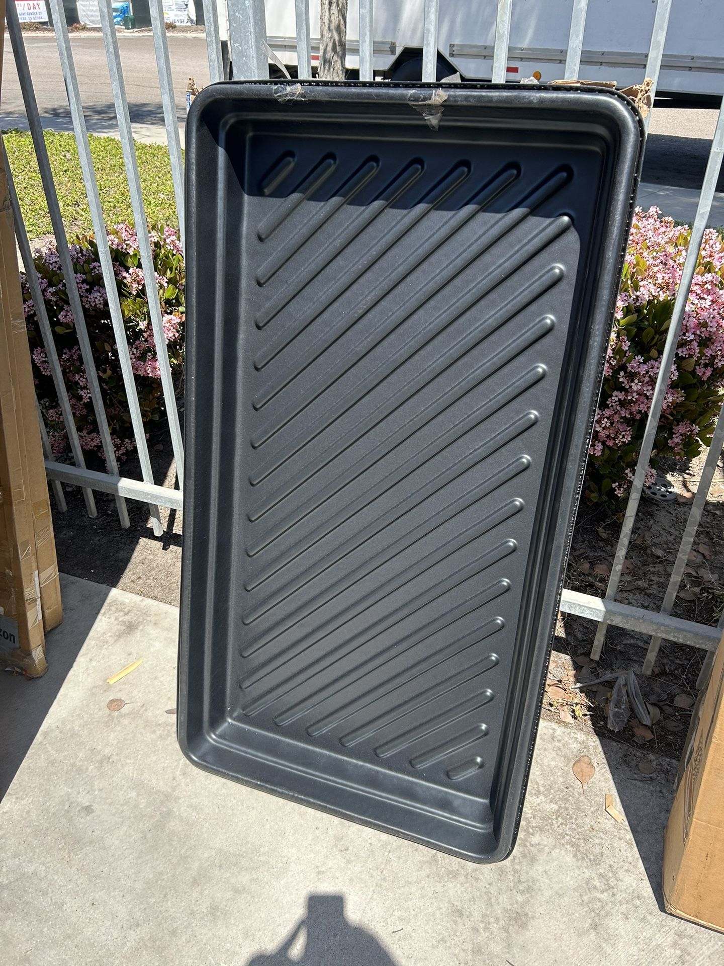23.93 Gallon containtment tray