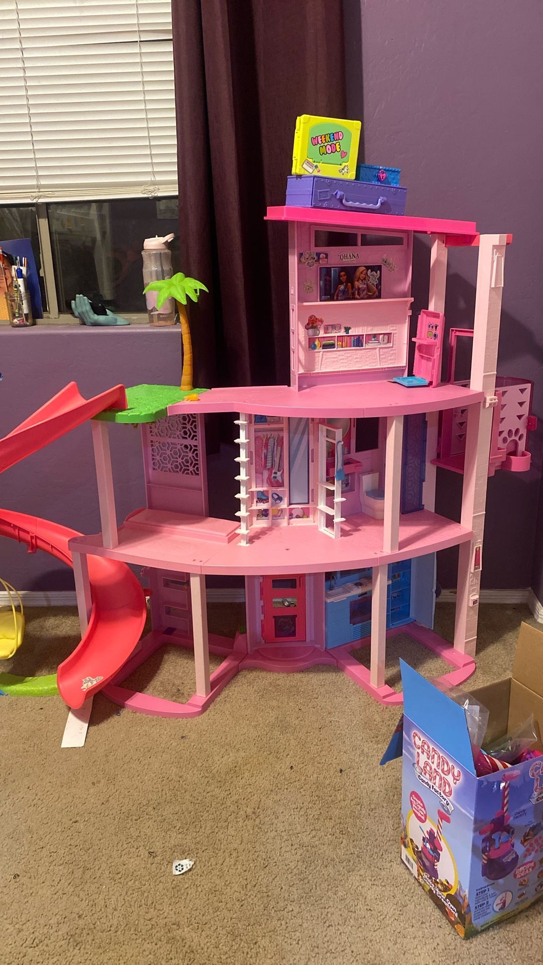 Barbie doll house