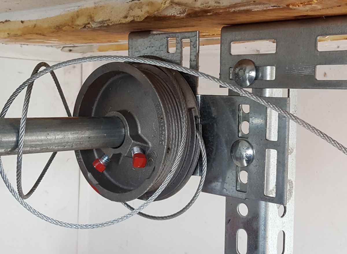 Garage Door Cable Off