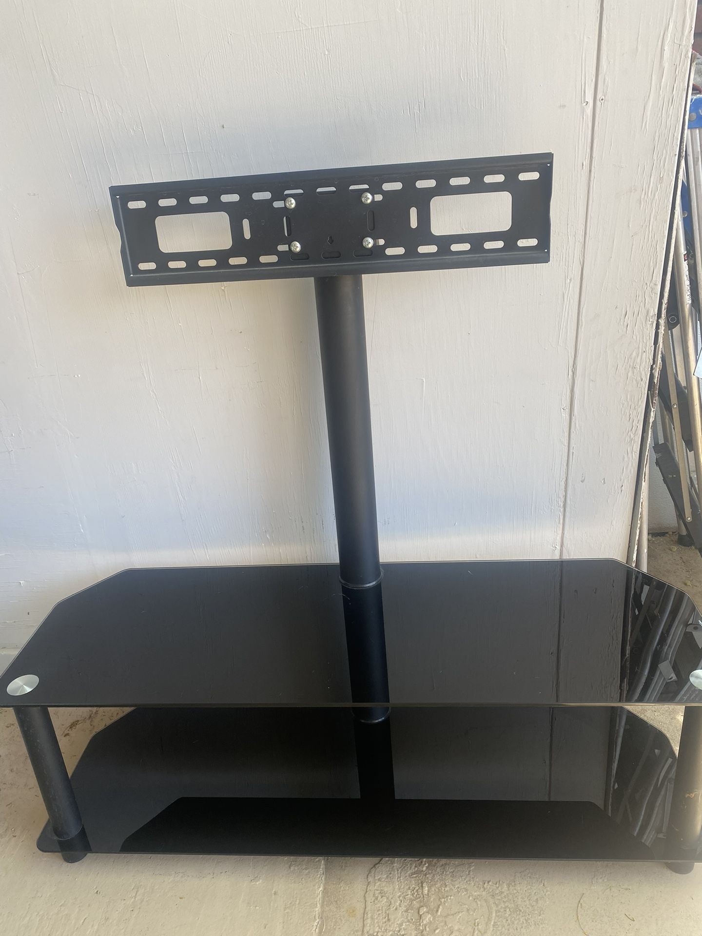 Tv Stand $50 In Excellent Condition 