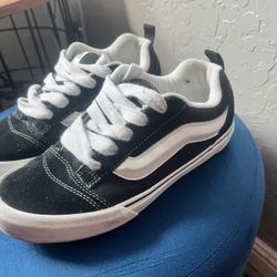 Vans Knu School  Size 7 Boys/men 