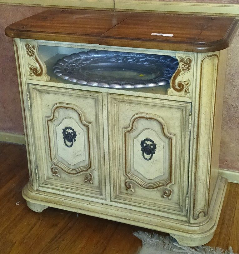 Vintage Wood Buffet , Nice Condition, $175