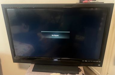 Vizio 42” 1080p HDTV — Works Great (No Remote)