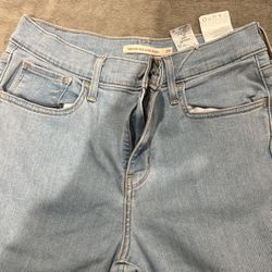 Levi’s 720 High Rise Super Skinny Jeans