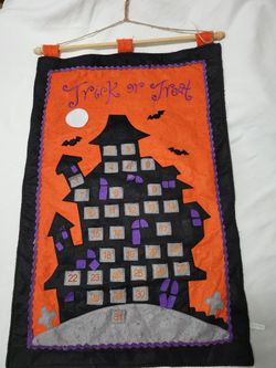 HALLOWEEN Vintage Trick Or Treat Countdown Tapestry. Retro Collection