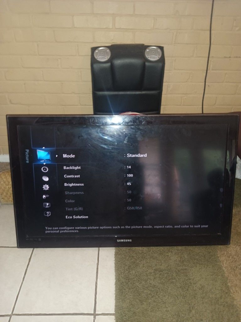 Samsung 40 in Smart TV for Sale.  