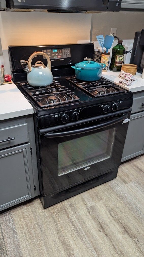 Gas Stove -4 Burners, Oven