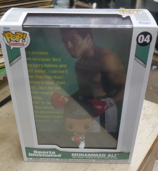 Funko Pop! 04 Sports Illustrated Magazine - Muhammad Ali / Boxing Encased. NEW