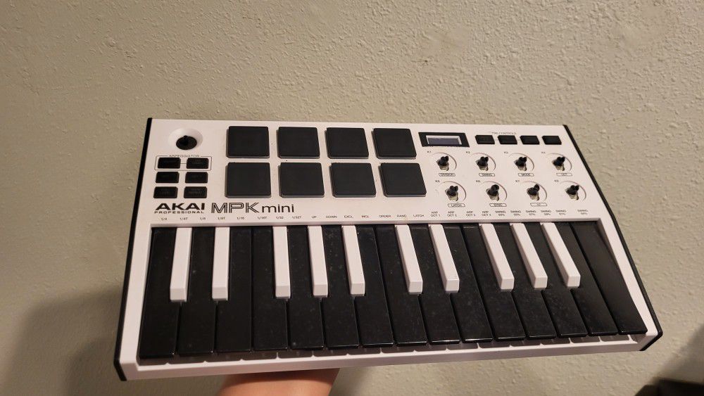 Akai Mpk Mini Keyboard M3