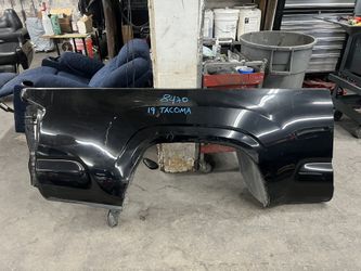 Left Side Toyota Tacoma Quarter Panel/ Side Panel