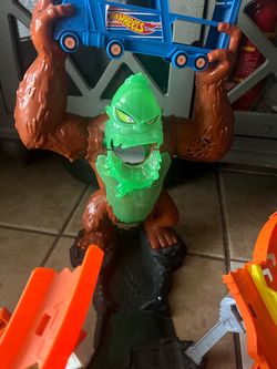 Hot wheels Gorilla slam track