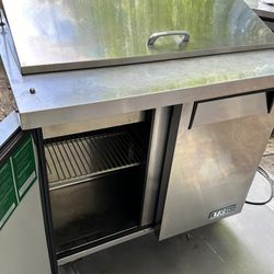 2 Door Stainless Steel Prep Cooler 34 Degrees Perfect For Any Restaurant Or Food Trucks 