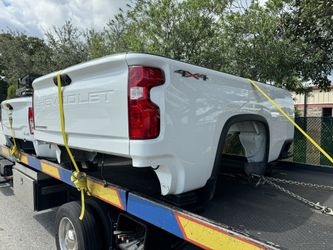 Chevy Silverado GMC  Truck Bed Tailgate And Bumper Complete 