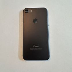 Apple iPhone 7 32GB Factory Unlocked CDMA / GSM