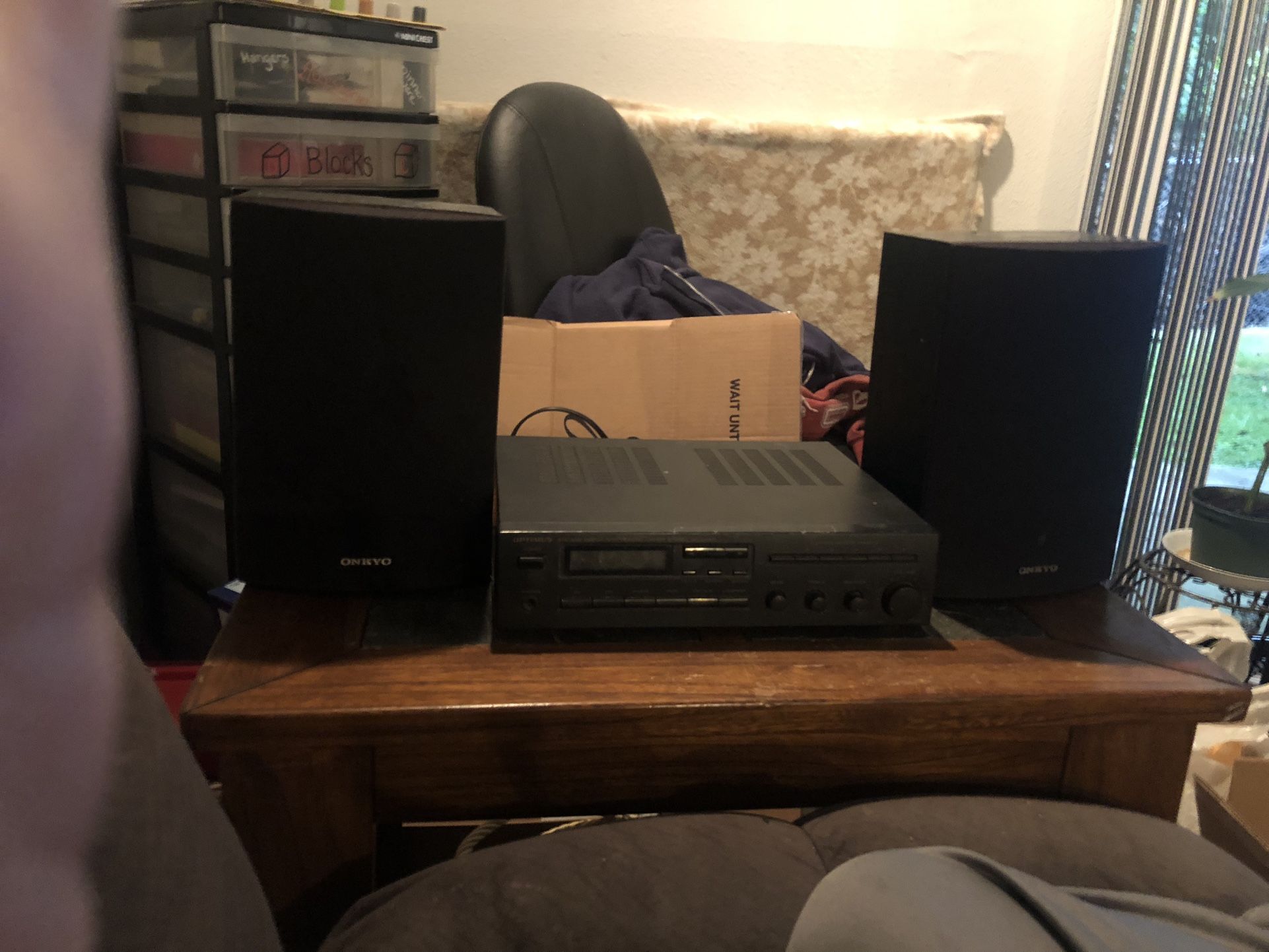 Receiver With Speakers