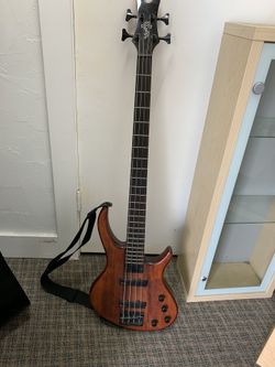 Tobias 4string bass guitar