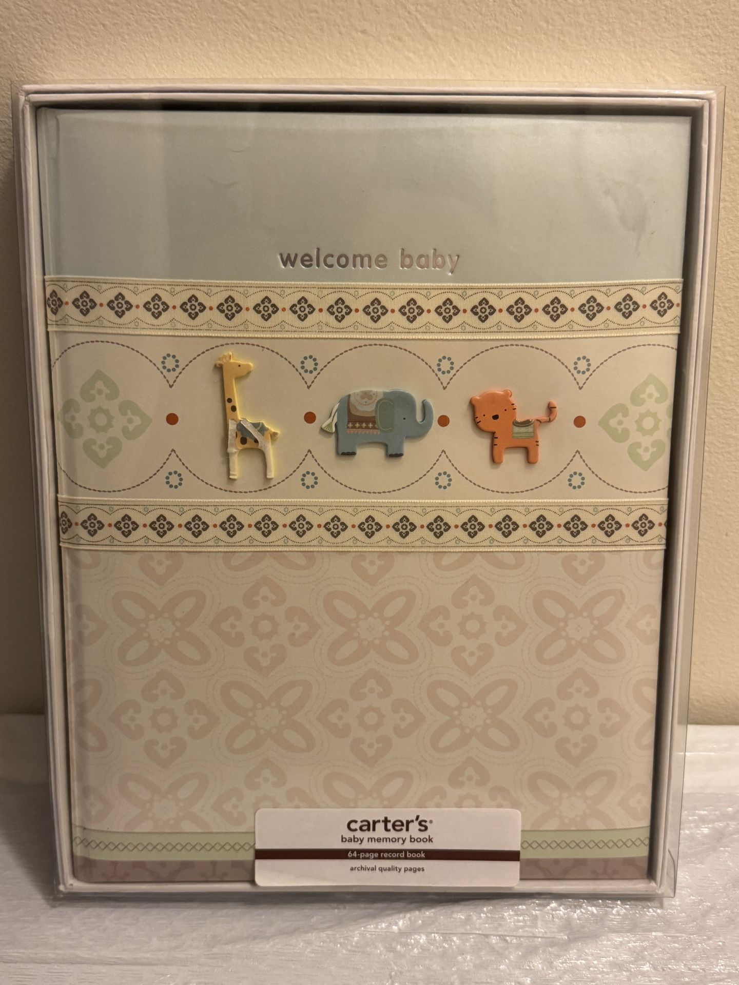 NEW C.R. Gibson Carter's Baby Memory Book "Welcome Baby" Giraffe Elephant Tiger