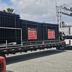 BRAND NEW IRON FENCES 10'X6' EACH FENCE PANELS
22PCS IRON FENCE
POWDER COATED SURFACE BLACK
TOTAL SIZE 220 FT LONG
EASY TO INSTALLED
HARDWARE AVAILABL