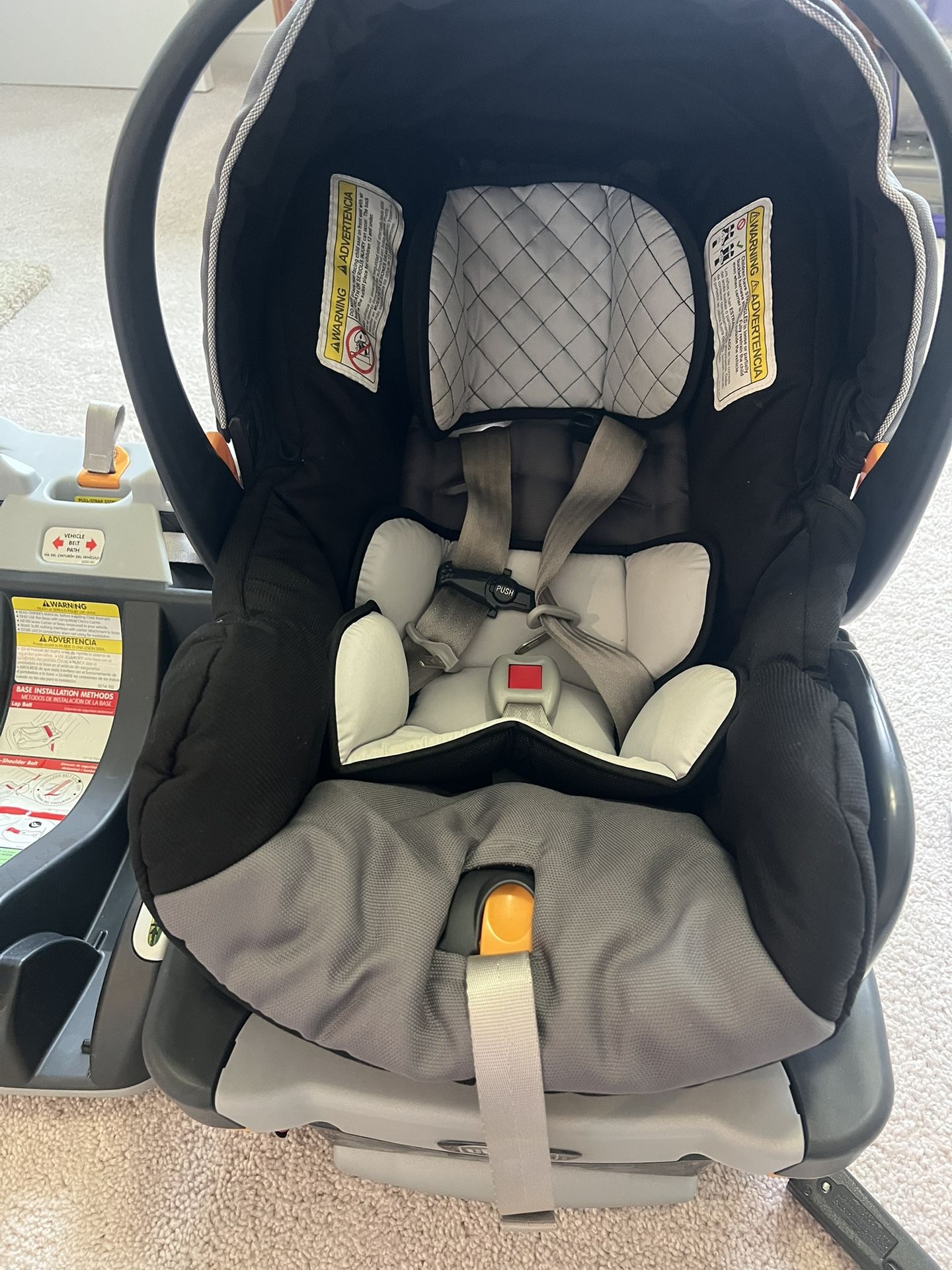 Chicco KEYFIT 30 Infant Car seat 
