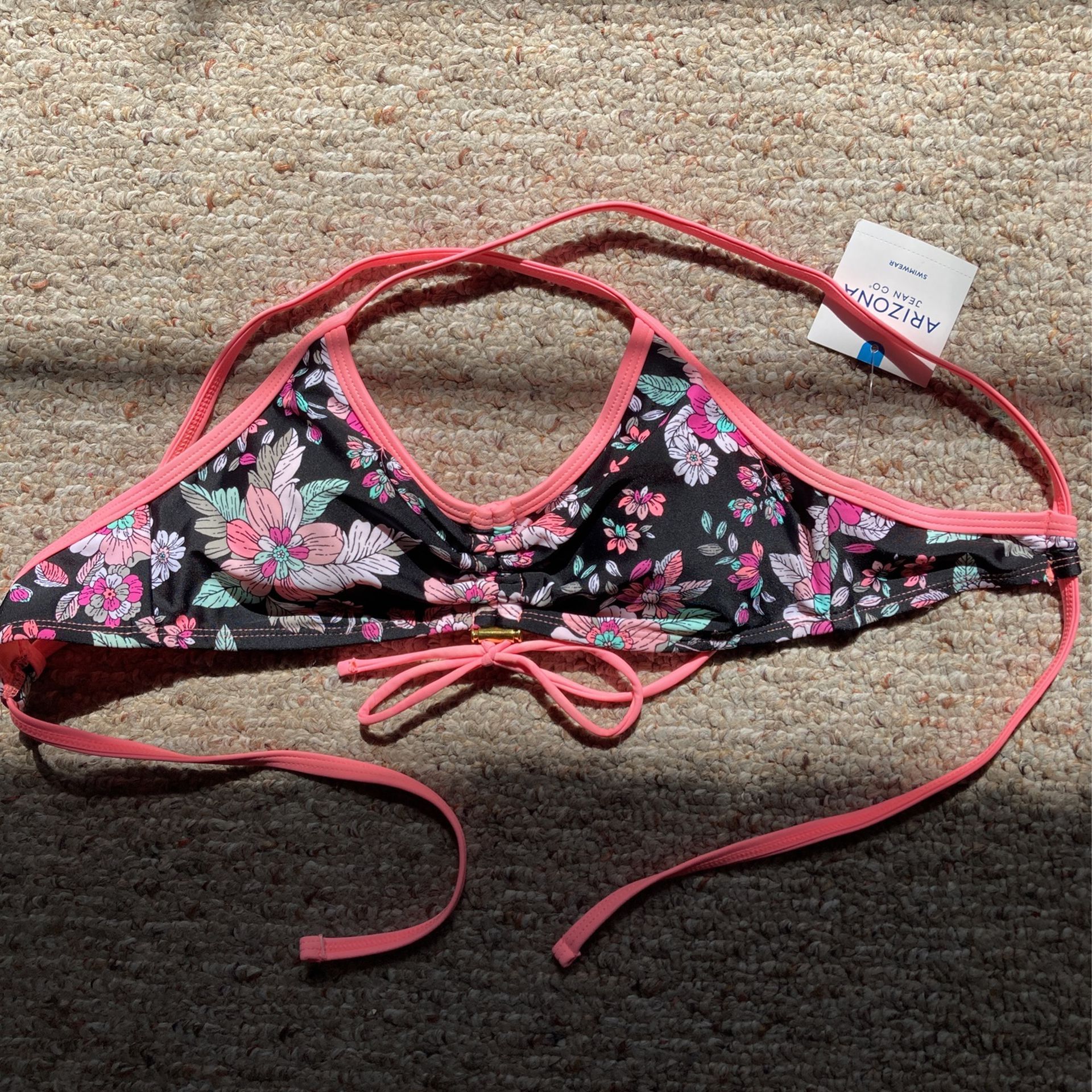 NWT Arizona Bikini Top 👙 / Size Small / New $37 - $5 -
