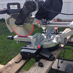 12" Dual-Bevel Sliding Compound Miter Saw