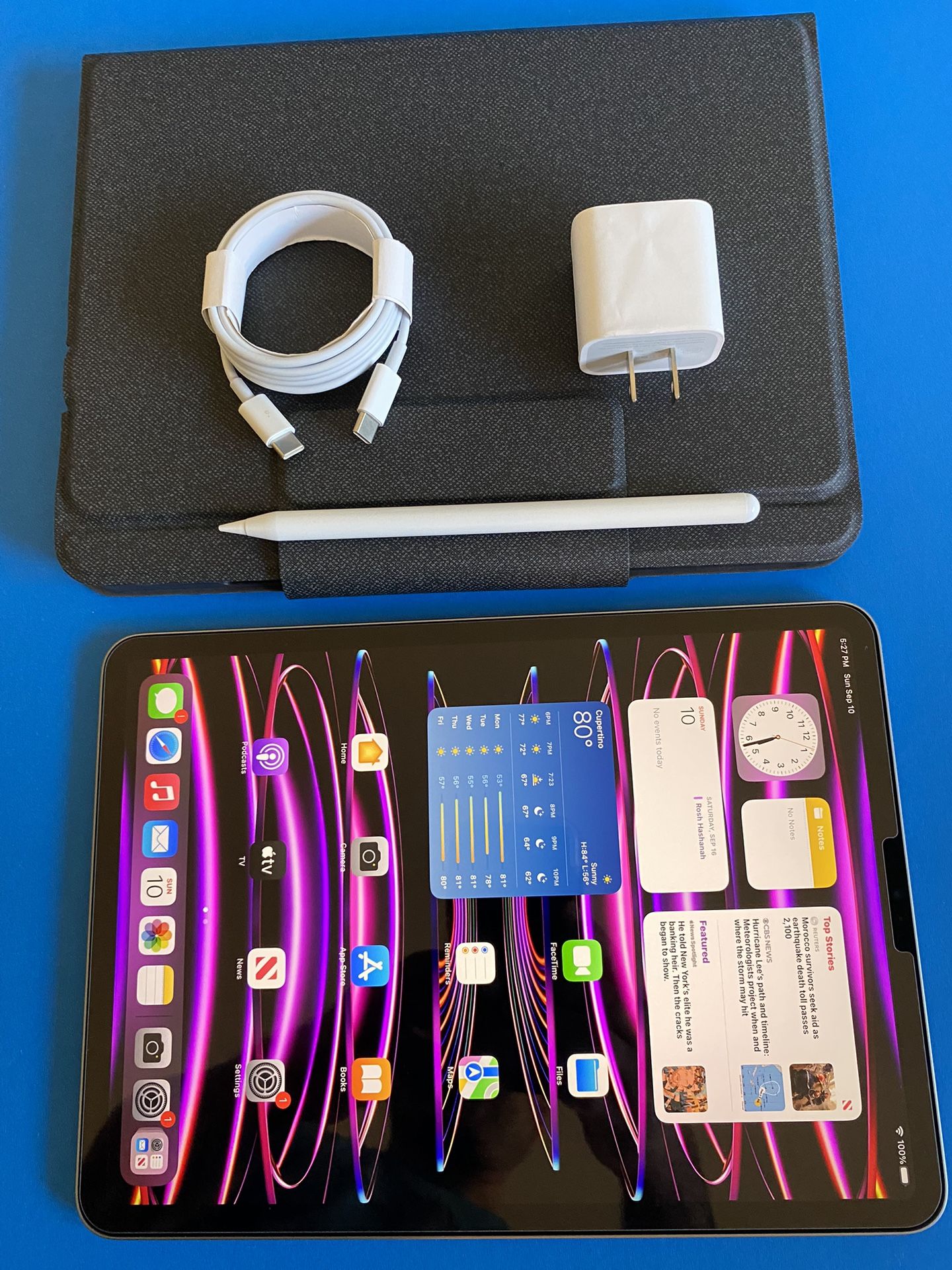 256gb Apple IPad Pro 11” 4th Generation (2022 Latest Model / M2 chip ) with Keyboard case, pen & Accessories (warranty 04/2024)