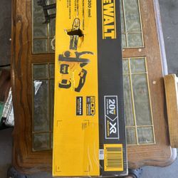 Dewalt 12” Compact Chainsaw 
