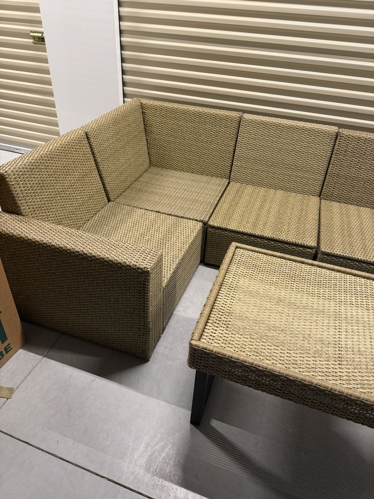 5 piece patio set, MISSING ONE CUSHION DROPPING PRICE TO $400 like new condition, resin