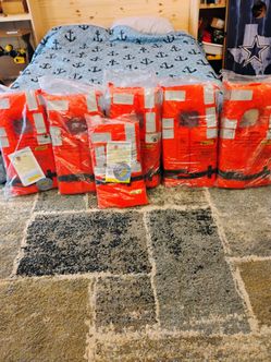 New Life Vest 5 Adult and 1 Child