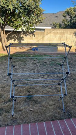 Clothing rack