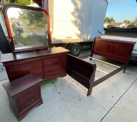 Queen Bed room set