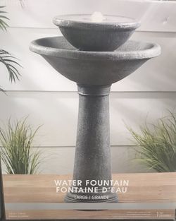 Indoor/outdoor water fountain