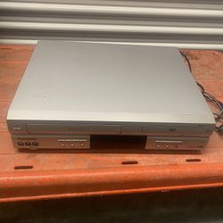 (For Parts Or Repair)Panasonic PV-D4733S 4-Head VHS Hi-Fi VCR  DVD Combo (As Is) W/ Video Cables