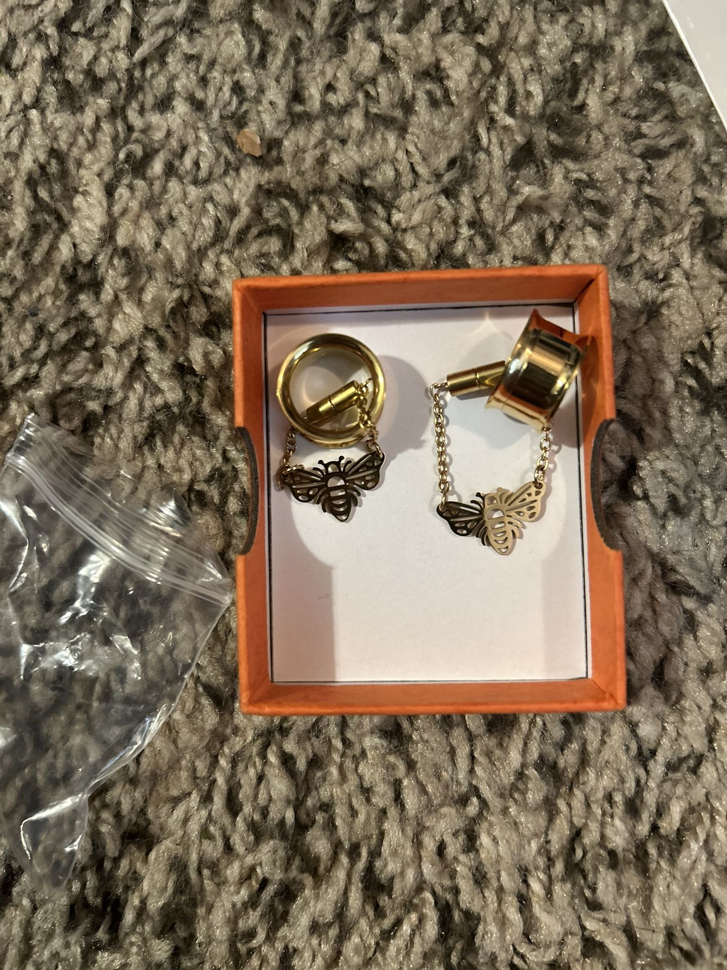 Size 5/8 Gold Gauges With Removal Bees Unused