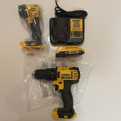 Dewalt Drill Driver And Flashlight Combo 