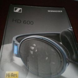 Sennheiser HD 600 Headphones 
