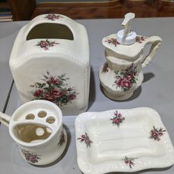 Collectable Bath Room Set